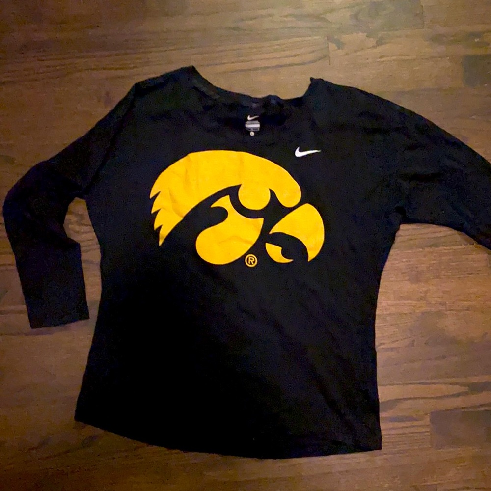 Iowa Hawkeye long sleeve Nike top